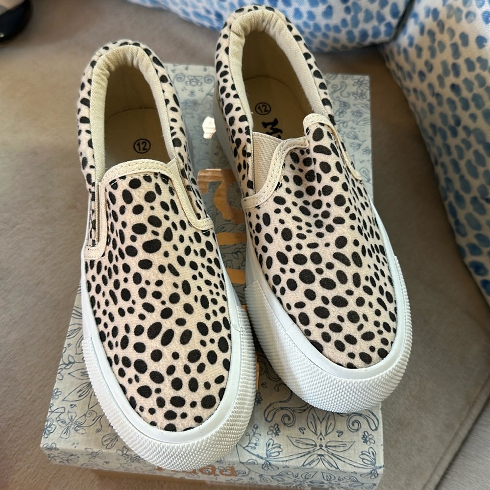 Mudd cheetah slip ons Girls size 12
